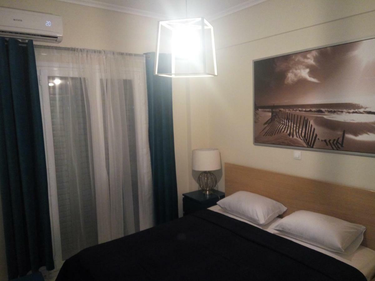 Apartment In The Center Of Атина Екстериор снимка